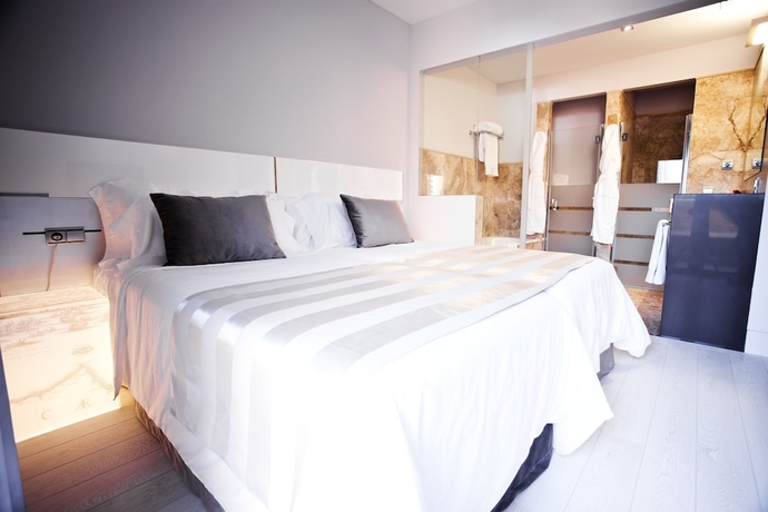 Imagen de la habitación del Hotel and Winery Señorío De Nevada. Foto 2