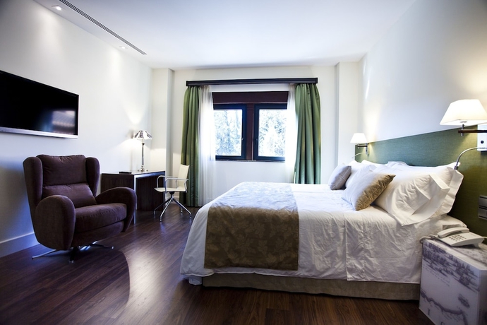 Imagen de la habitación del Hotel and Winery Señorío De Nevada. Foto 14