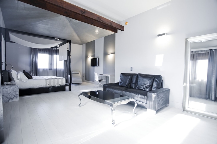 Imagen de la habitación del Hotel and Winery Señorío De Nevada. Foto 15