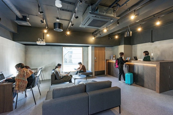 Imagen de los interiores del Hotel andAND HOSTEL MINAMISENJU. Foto 19