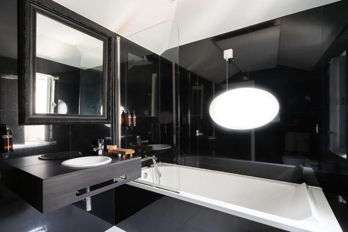 Imagen de la habitación del Hotel andTales - &Oacute;bidos. Foto 12