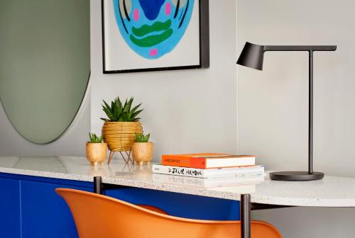 Imagen de la habitación del Hotel art'otel London Battersea Power Station, Powered by Radisson Hotels. Foto 12