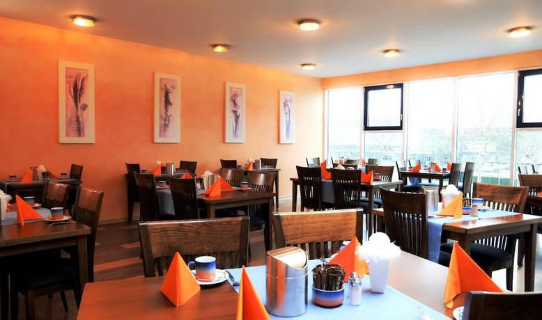 Imagen del bar/restaurante del Hotel ates Straßburg - Kehl. Foto 3