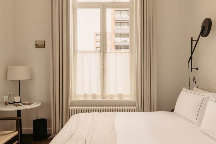 Imagen de la habitación del Hotel august. Foto 6