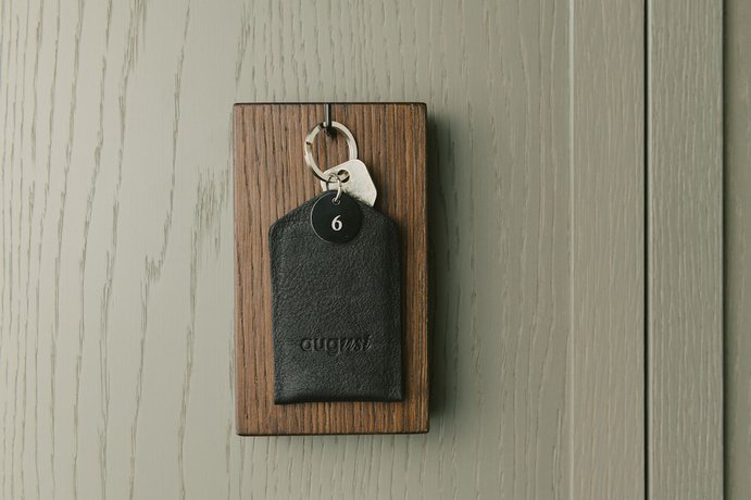 Imagen de la habitación del Hotel august. Foto 8