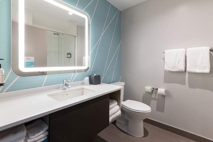 Imagen de la habitación del Hotel avid hotel Summerville, an IHG. Foto 15