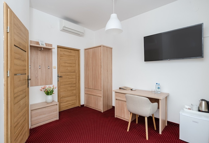 Imagen de la habitación del Hotel Łaziska. Foto 13