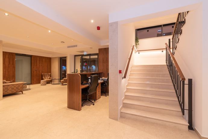 Imagen de los interiores del Hotel batuda. Foto 17