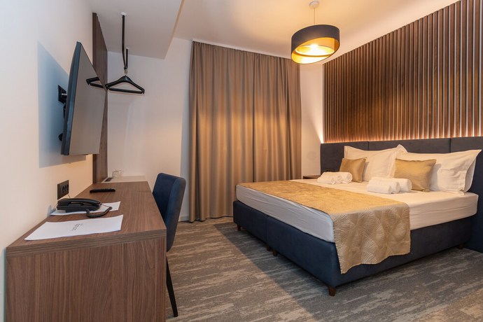 Imagen de la habitación del Hotel batuda. Foto 8