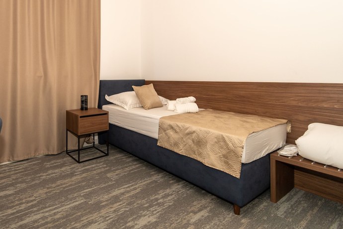 Imagen de la habitación del Hotel batuda. Foto 15