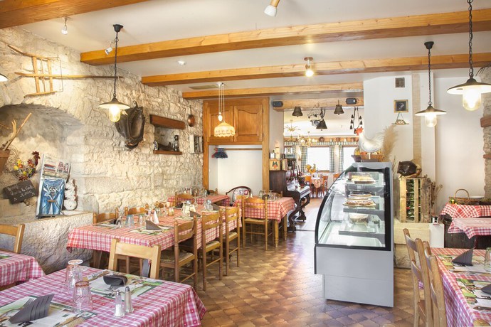 Imagen del bar/restaurante del Hotel beau site, Malbuisson. Foto 9