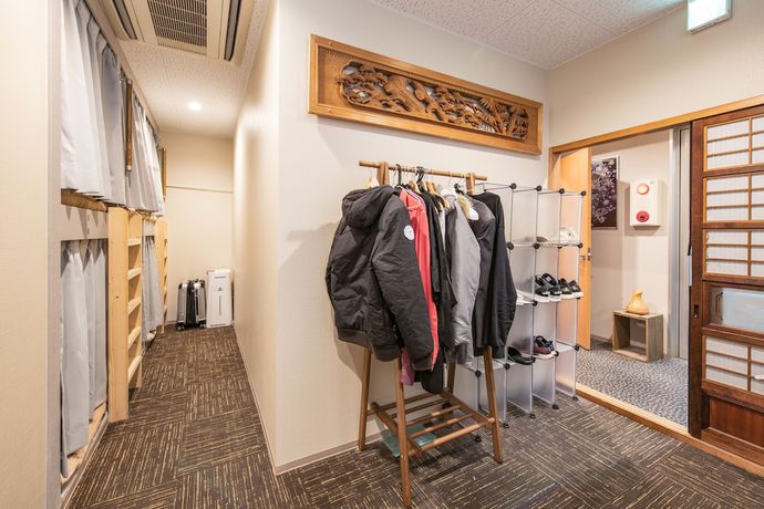 Imagen de los interiores del Hotel bnb+ Asakusa Hostel. Foto 6
