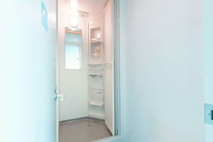 Imagen general del Hotel bnb+ Yokohama Motomachi - Hostel. Foto 1
