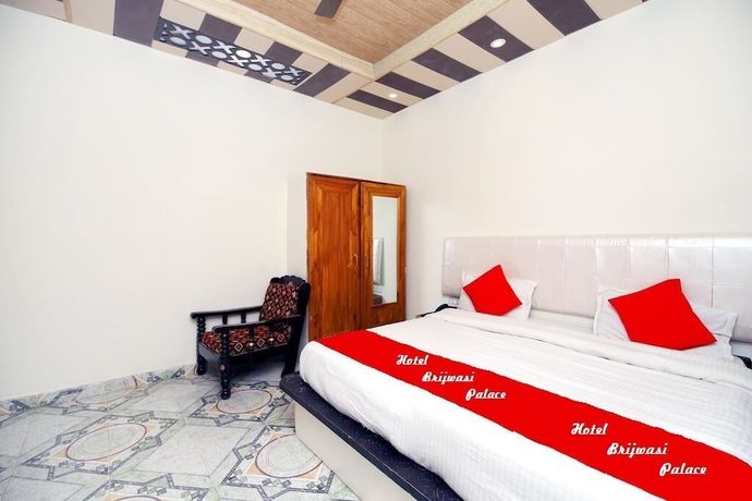 Imagen de la habitación del Hotel brijwasi palace. Foto 10