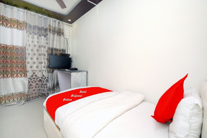 Imagen de la habitación del Hotel brijwasi palace. Foto 18