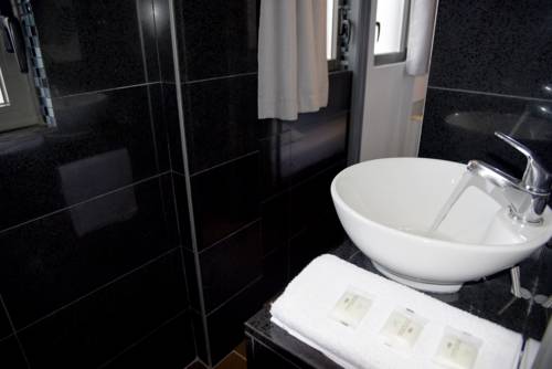 Imagen de la habitación del Hotel brit hôtel porte d’espagne***. Foto 4