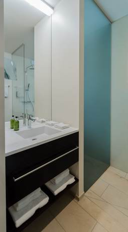 Imagen de la habitación del Hotel b_smart hotel Widnau. Foto 11