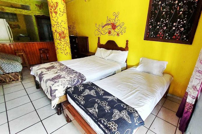 Imagen de la habitación del Hotel bungalows mirna manzanillo. Foto 4