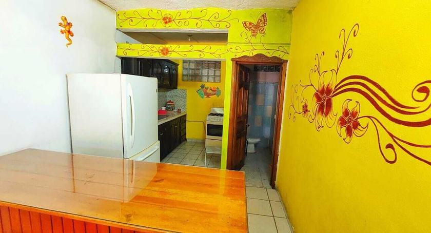 Imagen de la habitación del Hotel bungalows mirna manzanillo. Foto 11