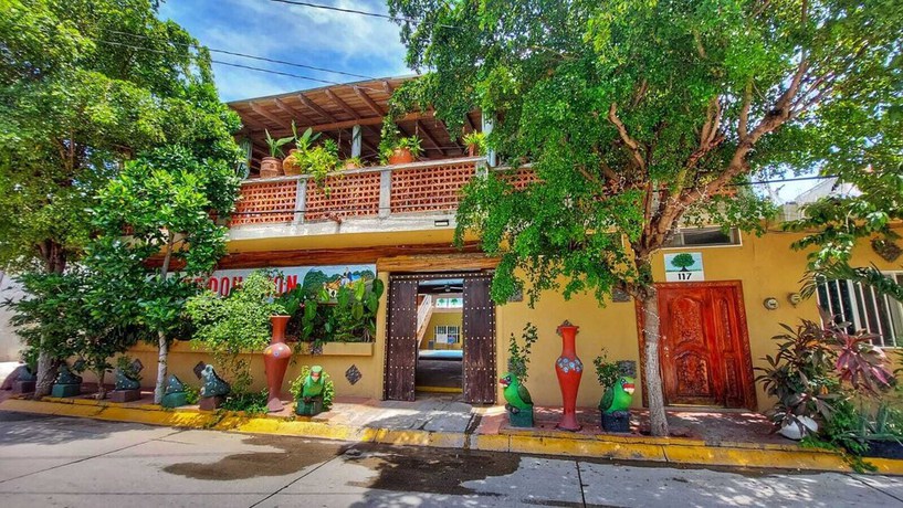 Imagen general del Hotel bungalows mirna manzanillo. Foto 2