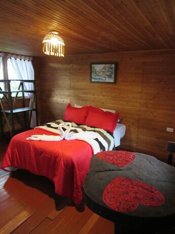 Imagen de la habitación del Hotel caba&ntilde;as monaco. Foto 20