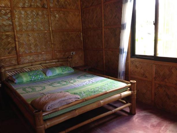 Imagen de la habitación del Hotel calayo beach resort. Foto 11