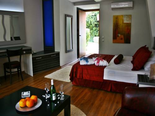 Imagen de la habitación del Hotel çetinel Tesisleri. Foto 4