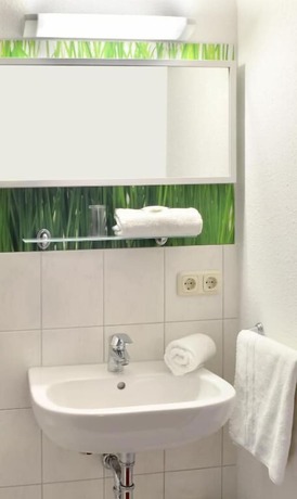 Imagen de la habitación del Hotel centraHOTEL. Foto 12