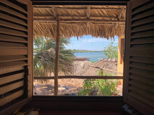 Imagen de los interiores del Hotel chacahua cabana. Foto 13