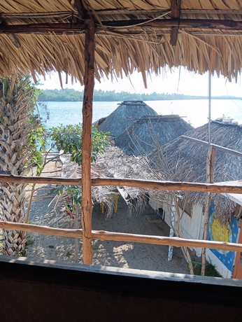 Imagen de los interiores del Hotel chacahua cabana. Foto 14