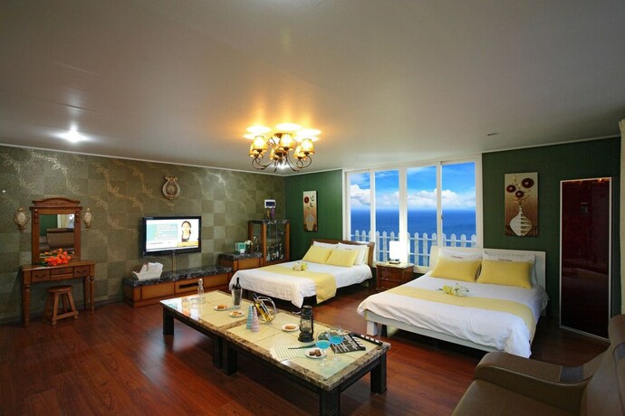 Imagen de la habitación del Hotel chocolate. Foto 18