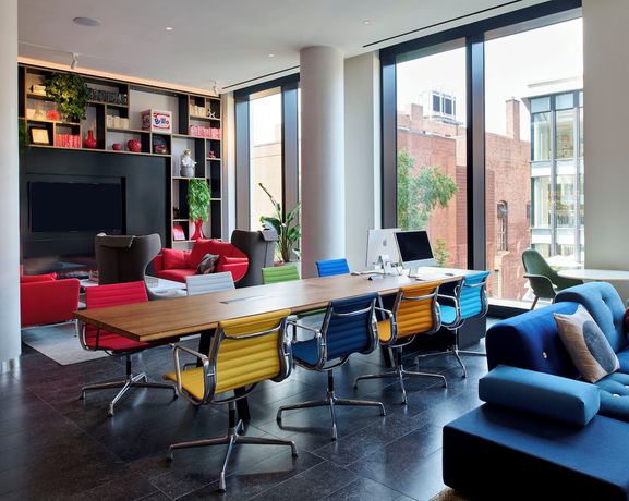 Imagen de los interiores del Hotel citizenM Boston Back Bay. Foto 10