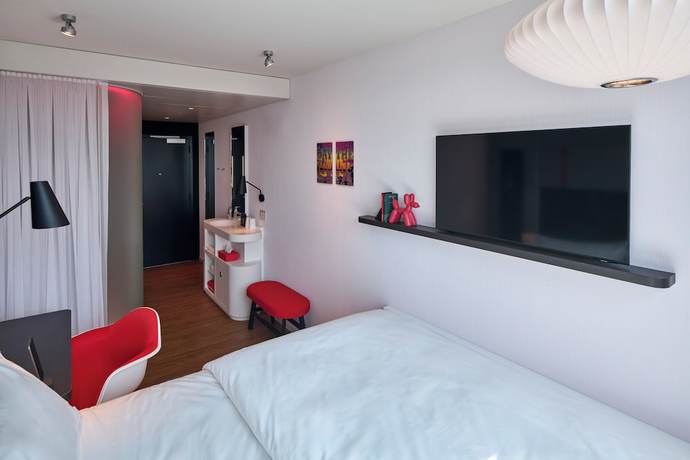 Imagen de la habitación del Hotel citizenM Boston Back Bay. Foto 5