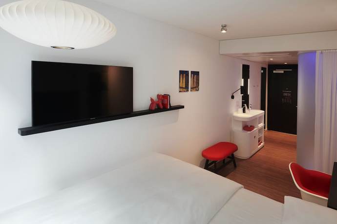 Imagen de la habitación del Hotel citizenM Chicago Downtown. Foto 14