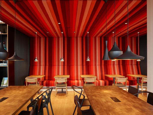 Imagen del bar/restaurante del Hotel citizenM Copenhagen Radhuspladsen. Foto 2