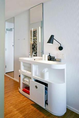 Imagen de los interiores del Hotel citizenM Dublin St Patrick's. Foto 6