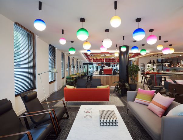 Imagen de los interiores del Hotel citizenM Geneva. Foto 18