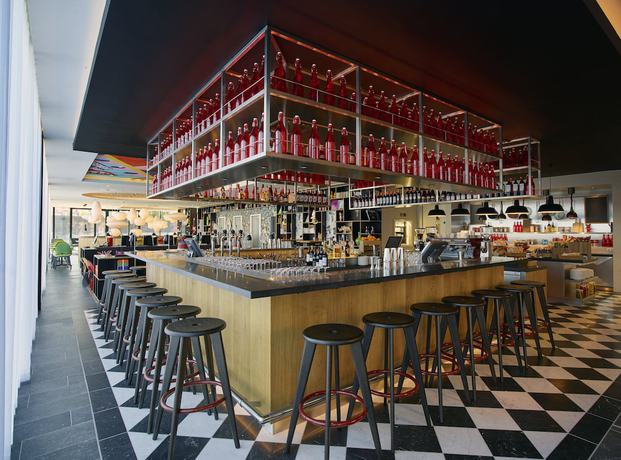 Imagen del bar/restaurante del Hotel citizenM London Victoria Station. Foto 2