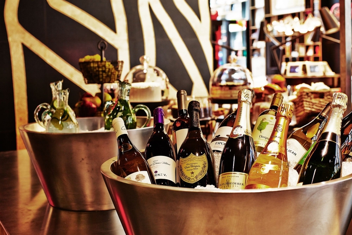 Imagen del bar/restaurante del Hotel citizenM New York Times Square. Foto 3