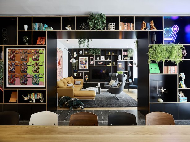 Imagen de los interiores del Hotel citizenM Rome Isola Tiberina. Foto 14
