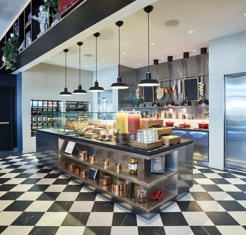 Imagen del bar/restaurante del Hotel citizenM Rome Isola Tiberina. Foto 4