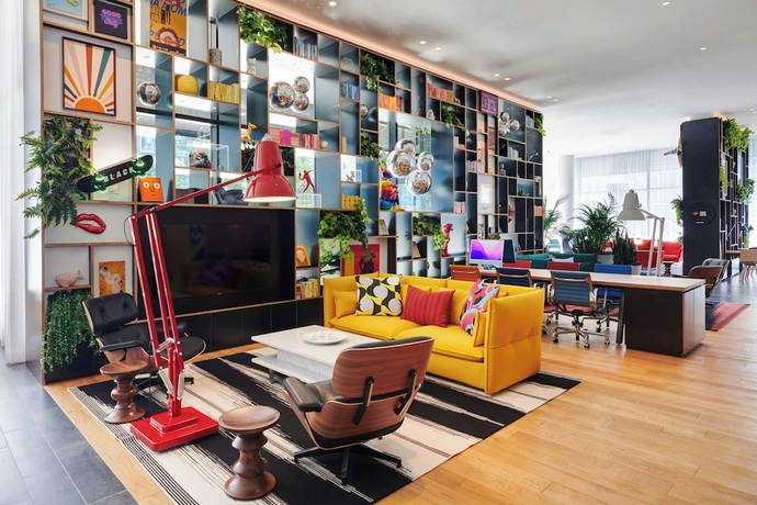Imagen del bar/restaurante del Hotel citizenM Washington DC Georgetown. Foto 2