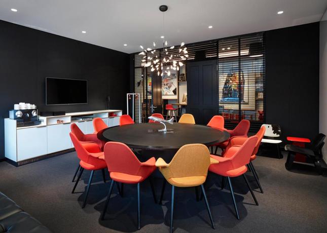 Imagen de los interiores del Hotel citizenM Zürich. Foto 5