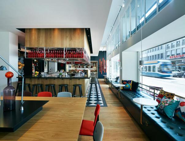 Imagen de los interiores del Hotel citizenM Zürich. Foto 8
