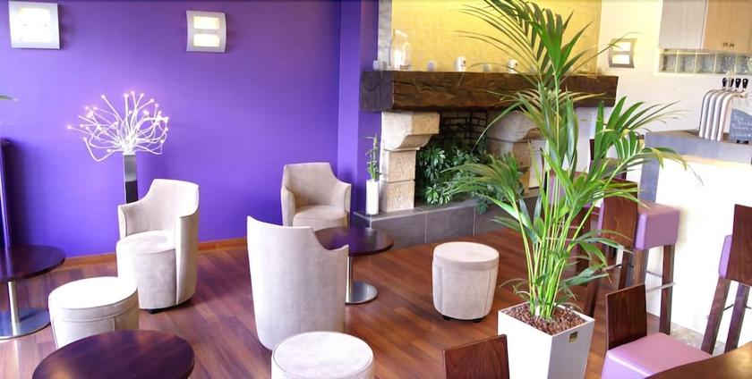 Imagen de los interiores del Hotel .com. Foto 19