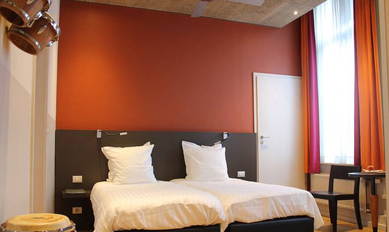 Imagen de la habitación del Hotel d\'Alcantara. Foto 9