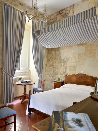 Imagen de la habitación del Hotel d'Arlatan. Foto 8