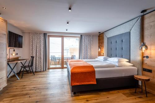 Imagen de la habitación del Hotel das Zw&ouml;lferhaus. Foto 8