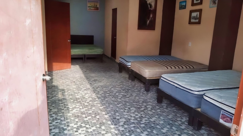 Imagen de la habitación del Hotel de Arnold. Foto 9