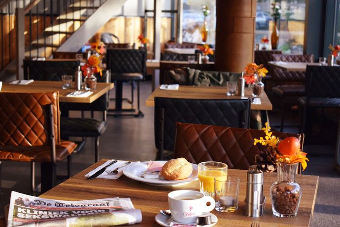 Imagen del bar/restaurante del Hotel de Borgh. Foto 3